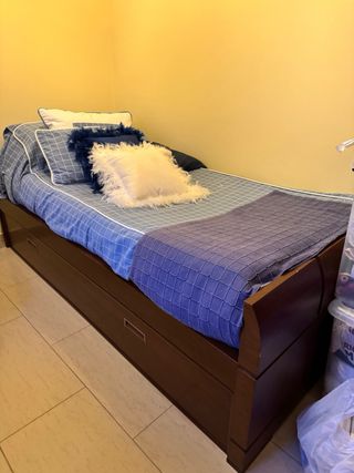 Conjunto dormitorio juvenil de madera noble