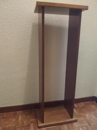 Estantería de madera, para colgar y con 2 baldas