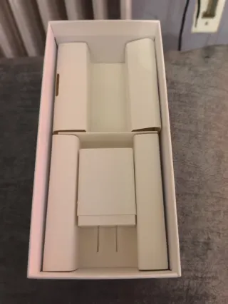 Móvil ROYQUEEN Blanco/Dorado