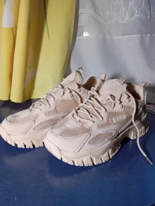 Zapatillas Fila Beige