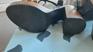 Sandalias de tacón con estampado animal