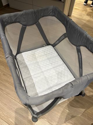 Cuna y parque infantil Nuna