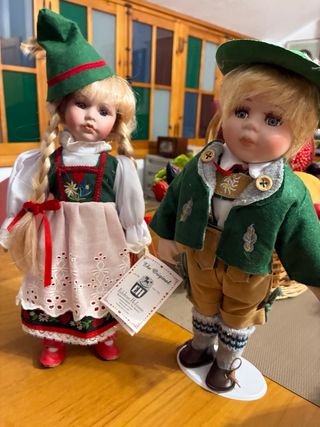 Coppia di Bambole in Porcellana Stile Tedesco