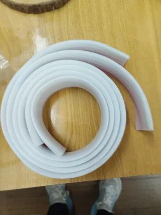 Tira Adhesiva Puerta Blanca y Roja