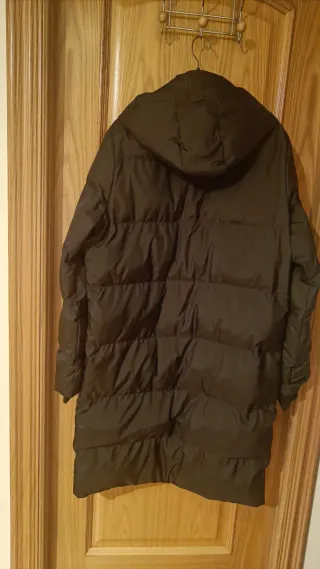 Plumífero Negro Talla L/52 Unisex. Está sin usar