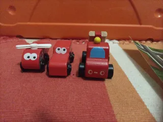 Juego de 3 vehículos de bomberos de madera