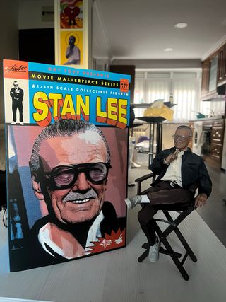Figura Coleccionable Stan Lee Hot Toys 1/6