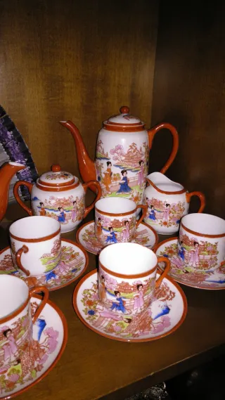 Set da tè dipinto a mano