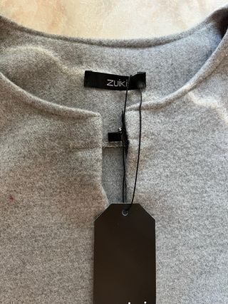 Cappotto ZUIKI grigio con maniche beige