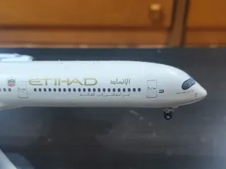 Maqueta Airbus A350 Etihad Airways 1/200