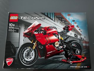 Lego Technic 42107 Ducati Panigale V4 R