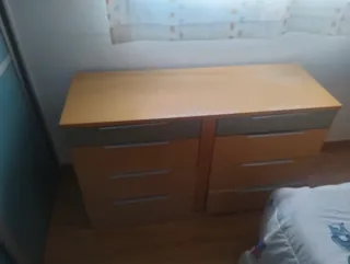 Mueble recibidor blanco con espejo