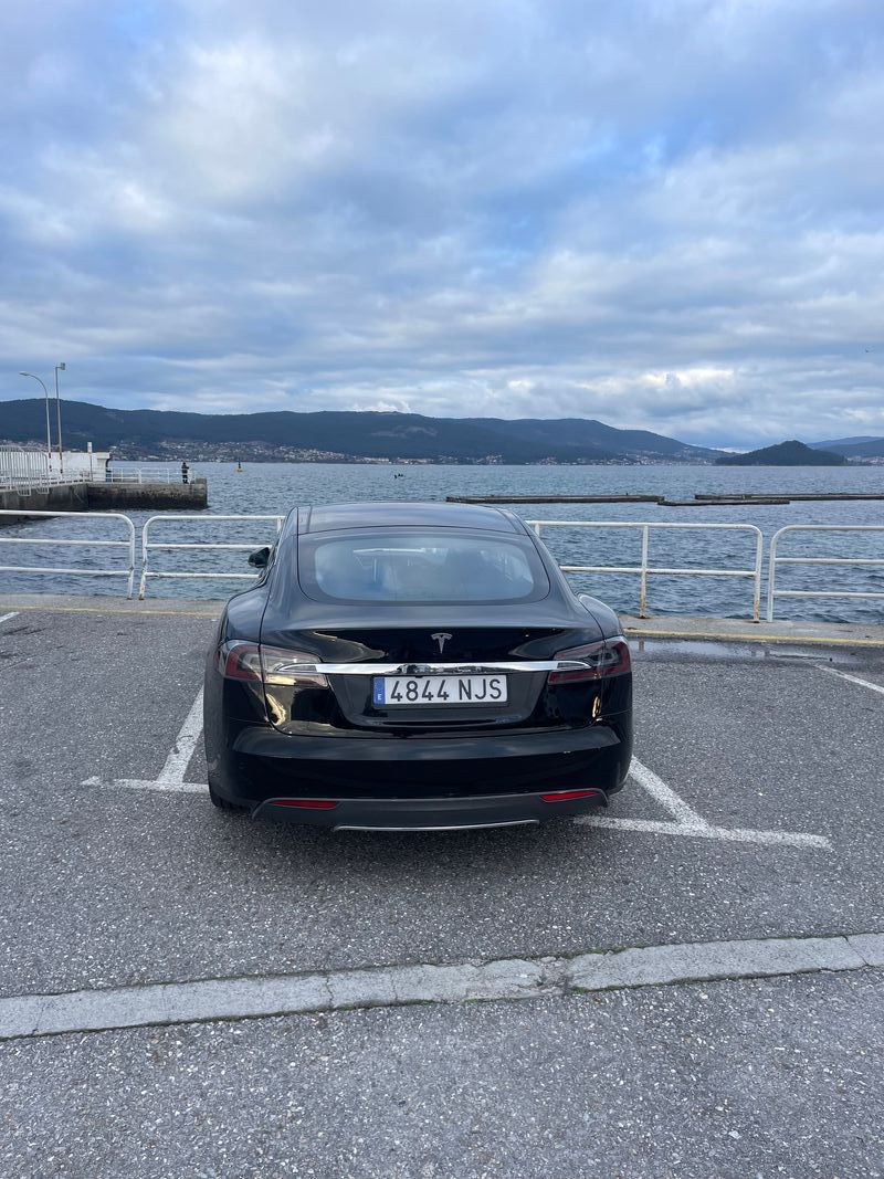 Tesla Model S 2014 - foto 1