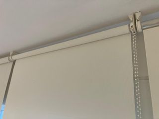 Estor enrollable blanco 90cm