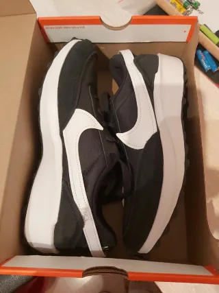 Bambas Nike Unisex Negras y Blancas