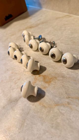 12 Pomos Cerámica Blancos y Cromo