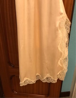 Camisón satén y encaje salmón