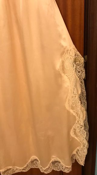 Camisón satén y encaje salmón