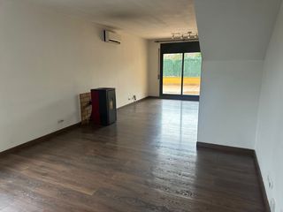 Preciosa casa en Santa Oliva