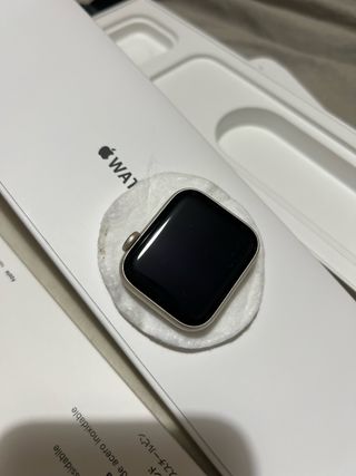 Apple Watch SE Beige/Plata