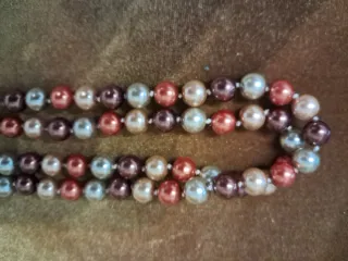 Collar de perlas multicolor