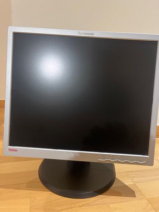 Monitor Lenovo ThinkVision Plata