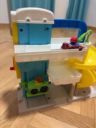 Parking Fisher-Price con coche