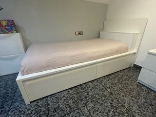 Cama individual blanca MALM IKEA (90x200)