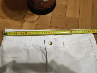 Pantalones blancos estilo vaquero