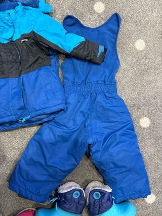 Pack Ropa Nieve: Traje, Botas y Guantes talla 2