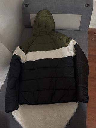 Chaqueta acolchada con capucha