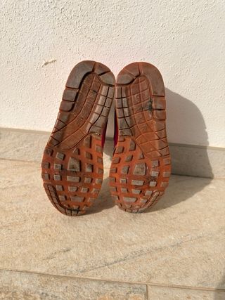 Nike Air Max 1 Rosa y Blanco