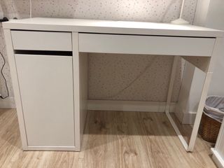 Escritorio Ikea MICKE Blanco + flexo gratis.