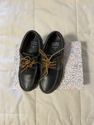 Náuticos azul marino con cordones