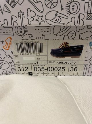 Náuticos azul marino con cordones