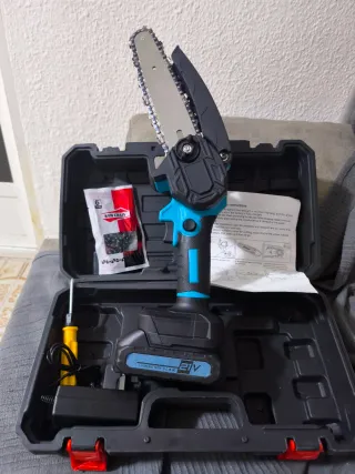 Mini Sierra Eléctrica Inalámbrica 21V