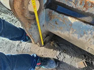 Cazo de limpieza Retroexcavadora Volvo