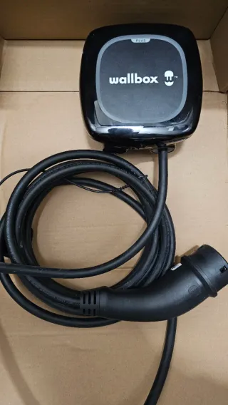 Cargador Coche Wall Box Plus.