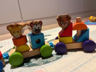 Tren de madera Baby Einstein.