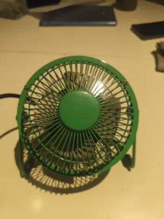 Ventilador Portátil Metálico Verde