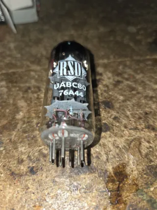 Válvula UABC80 radio antigua de valvulas