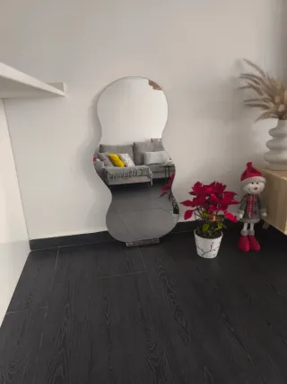 Espejo grande asimétrico