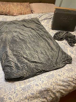 Manta de peso gris de forro polar