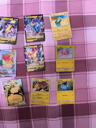 Pack Cartas Pokémon V, Vmax y Básicas