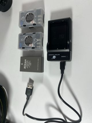 Cámara Nikon D5000 + Lentes