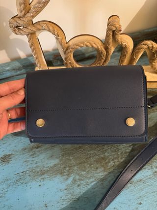 Bolso Parfois Azul Marino con Detalles Dorados