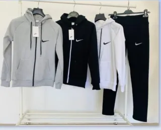 Conjunto Nike S: Chaqueta y Leggings