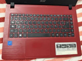 Portátil Acer Rojo