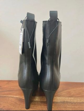 Botines Zara cuña 100% Piel Negro Talla 38