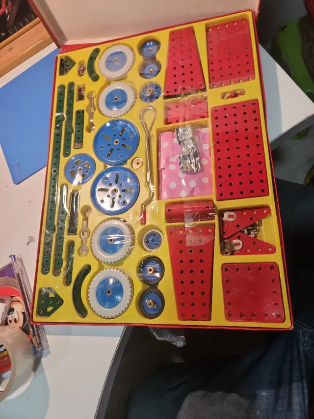 Meccano 4 - Caja de Construcción
